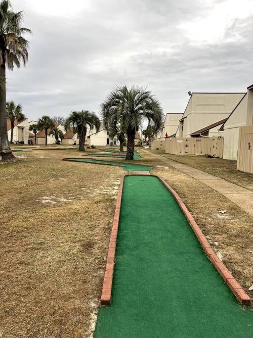 Lazy Palm 4 Pools Short Walk To Beach! Sleeps 5! Panama City Beach Kültér fotó