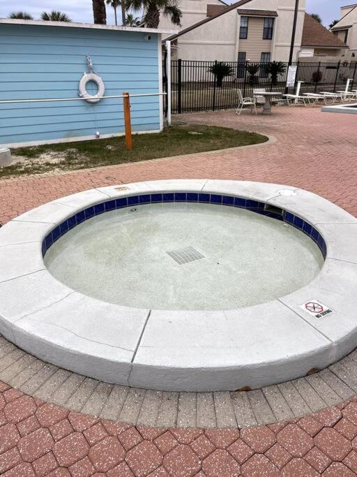 Lazy Palm 4 Pools Short Walk To Beach! Sleeps 5! Panama City Beach Kültér fotó