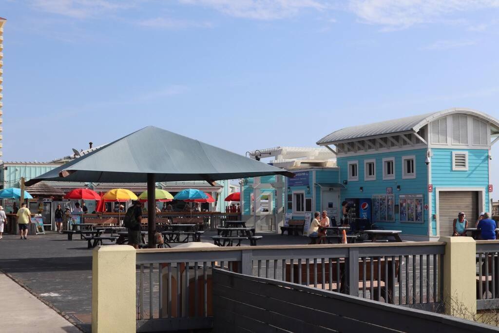 Lazy Palm 4 Pools Short Walk To Beach! Sleeps 5! Panama City Beach Kültér fotó