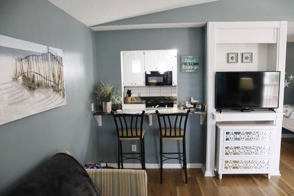 Lazy Palm 4 Pools Short Walk To Beach! Sleeps 5! Panama City Beach Kültér fotó